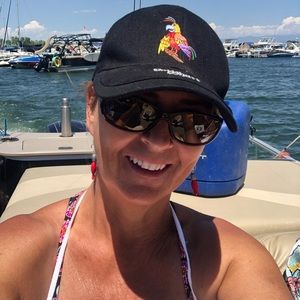 Meet your Posher, Lisa